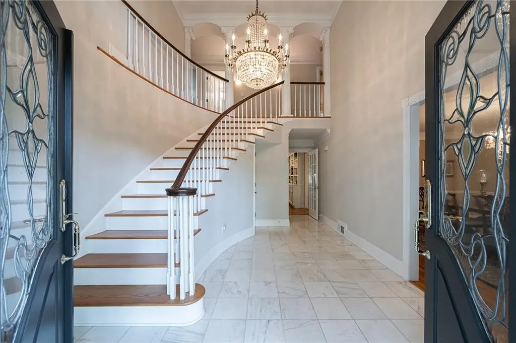 2207 Spalding Drive, Sandy Springs, Georgia 30350, 5 Bedrooms Bedrooms, ,4 BathroomsBathrooms,Residential,Sold,2207 Spalding Drive,6805624