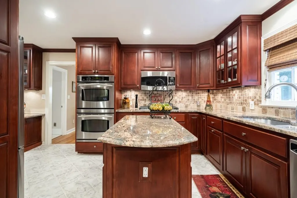 2207 Spalding Drive, Sandy Springs, Georgia 30350, 5 Bedrooms Bedrooms, ,4 BathroomsBathrooms,Residential,Sold,2207 Spalding Drive,6805624
