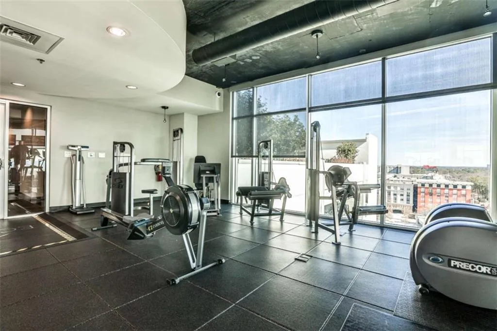 250 Pharr Road Unit 712, Atlanta, Georgia 30305, 1 Bedroom Bedrooms, ,1 BathroomBathrooms,Residential,For Sale,250 Pharr Road Unit 712,7617106
