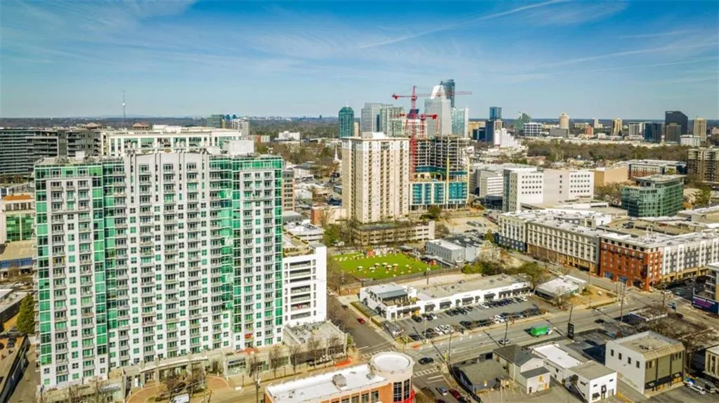 250 Pharr Road Unit 712, Atlanta, Georgia 30305, 1 Bedroom Bedrooms, ,1 BathroomBathrooms,Residential,For Sale,250 Pharr Road Unit 712,7617106