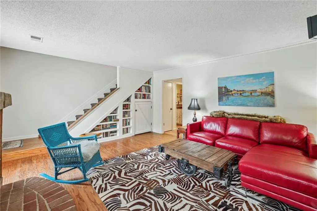 1053 Riverbend Club Drive Se, Atlanta, Georgia 30339, 2 Bedrooms Bedrooms, ,2 BathroomsBathrooms,Residential,For Sale,1053 Riverbend Club Drive Se,7477233