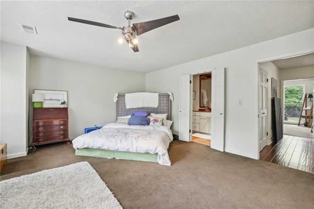 1053 Riverbend Club Drive Se, Atlanta, Georgia 30339, 2 Bedrooms Bedrooms, ,2 BathroomsBathrooms,Residential,For Sale,1053 Riverbend Club Drive Se,7477233
