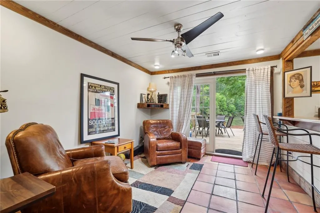 1053 Riverbend Club Drive Se, Atlanta, Georgia 30339, 2 Bedrooms Bedrooms, ,2 BathroomsBathrooms,Residential,For Sale,1053 Riverbend Club Drive Se,7477233
