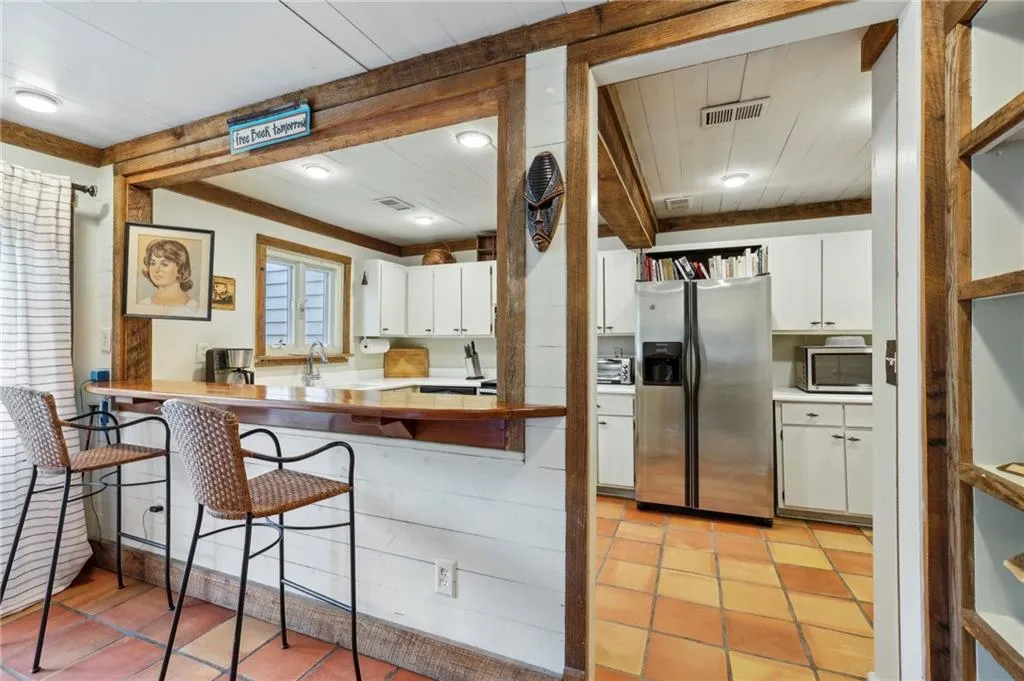 1053 Riverbend Club Drive Se, Atlanta, Georgia 30339, 2 Bedrooms Bedrooms, ,2 BathroomsBathrooms,Residential,For Sale,1053 Riverbend Club Drive Se,7477233