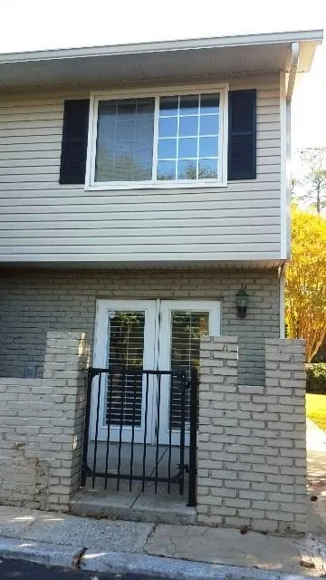 6940 Roswell Road Unit 2a, Atlanta, Georgia 30328, 2 Bedrooms Bedrooms, ,1 BathroomBathrooms,Residential,Sold,6940 Roswell Road Unit 2a,5778241