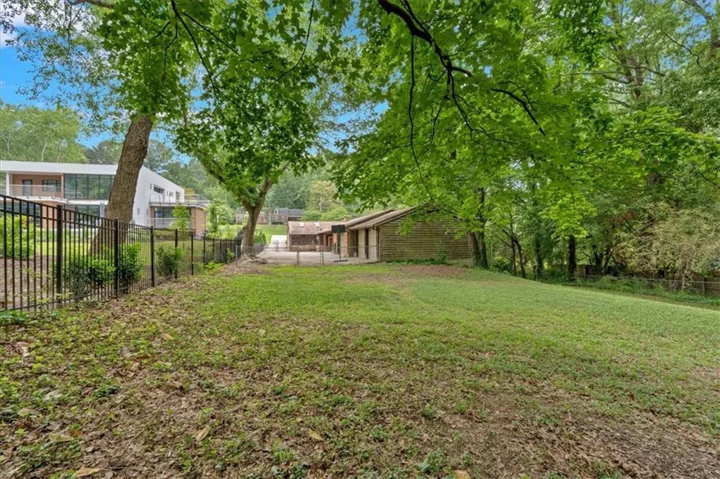 124 Chaseland Road, Atlanta, Georgia 30328, 3 Bedrooms Bedrooms, ,3 BathroomsBathrooms,Residential,Sold,124 Chaseland Road,7584709