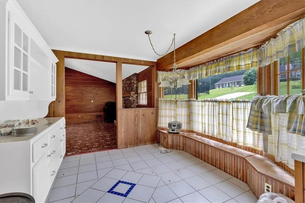 124 Chaseland Road, Atlanta, Georgia 30328, 3 Bedrooms Bedrooms, ,3 BathroomsBathrooms,Residential,Sold,124 Chaseland Road,7584709
