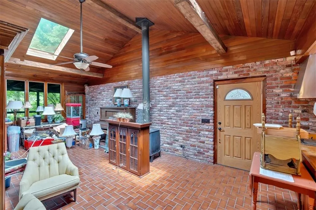 124 Chaseland Road, Atlanta, Georgia 30328, 3 Bedrooms Bedrooms, ,3 BathroomsBathrooms,Residential,Sold,124 Chaseland Road,7584709