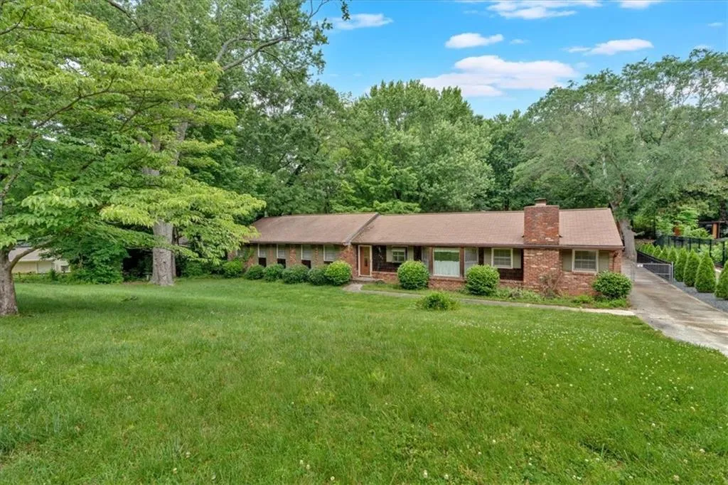 124 Chaseland Road, Atlanta, Georgia 30328, 3 Bedrooms Bedrooms, ,3 BathroomsBathrooms,Residential,Sold,124 Chaseland Road,7584709