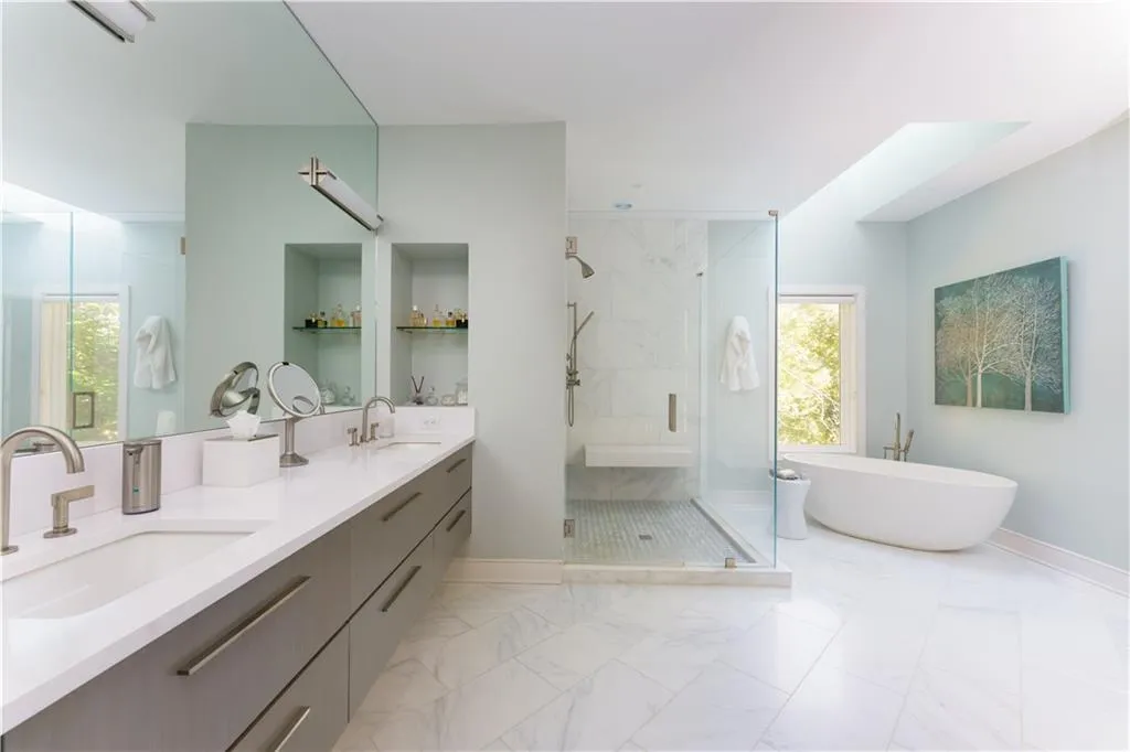 45 Finch Forest Trail, Sandy Springs, Georgia 30327, 4 Bedrooms Bedrooms, ,5 BathroomsBathrooms,Residential,Sold,45 Finch Forest Trail,7164085