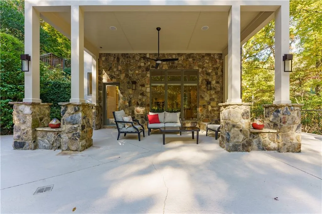 45 Finch Forest Trail, Sandy Springs, Georgia 30327, 4 Bedrooms Bedrooms, ,5 BathroomsBathrooms,Residential,Sold,45 Finch Forest Trail,7164085