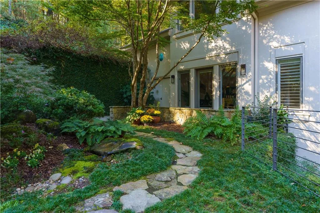 45 Finch Forest Trail, Sandy Springs, Georgia 30327, 4 Bedrooms Bedrooms, ,5 BathroomsBathrooms,Residential,Sold,45 Finch Forest Trail,7164085