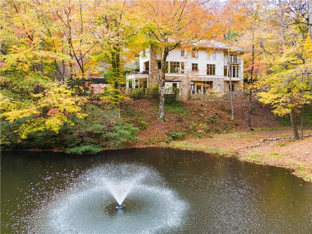 45 Finch Forest Trail, Sandy Springs, Georgia 30327, 4 Bedrooms Bedrooms, ,5 BathroomsBathrooms,Residential,Sold,45 Finch Forest Trail,7164085