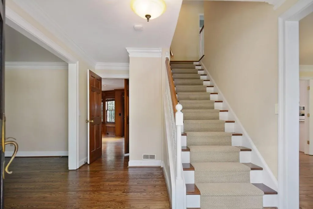 6840 Lisa Lane, Sandy Springs, Georgia 30338, 4 Bedrooms Bedrooms, ,3 BathroomsBathrooms,Residential,Sold,6840 Lisa Lane,6717499