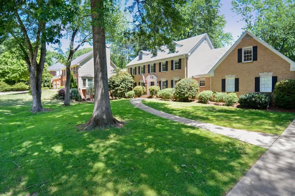 6840 Lisa Lane, Sandy Springs, Georgia 30338, 4 Bedrooms Bedrooms, ,3 BathroomsBathrooms,Residential,Sold,6840 Lisa Lane,6717499