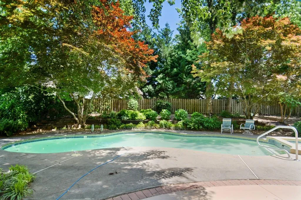 6840 Lisa Lane, Sandy Springs, Georgia 30338, 4 Bedrooms Bedrooms, ,3 BathroomsBathrooms,Residential,Sold,6840 Lisa Lane,6717499