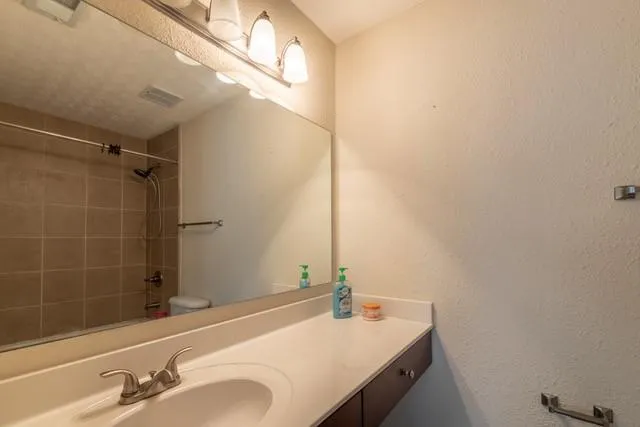 225 Winding River Drive Unit F, Sandy Springs, Georgia 30350, 2 Bedrooms Bedrooms, ,2 BathroomsBathrooms,Residential,Sold,225 Winding River Drive Unit F,6762924