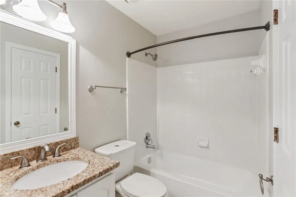 303 Gettysburg Place Unit 303, Atlanta, Georgia 30350, 2 Bedrooms Bedrooms, ,2 BathroomsBathrooms,Residential,Sold,303 Gettysburg Place Unit 303,6592671