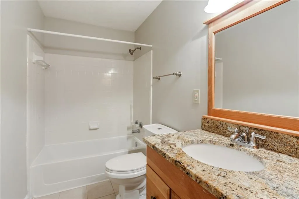 303 Gettysburg Place Unit 303, Atlanta, Georgia 30350, 2 Bedrooms Bedrooms, ,2 BathroomsBathrooms,Residential,Sold,303 Gettysburg Place Unit 303,6592671