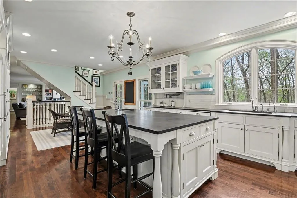 115 Churchill Drive, Atlanta, Georgia 30350, 5 Bedrooms Bedrooms, ,5 BathroomsBathrooms,Residential,For Sale,115 Churchill Drive,7748725