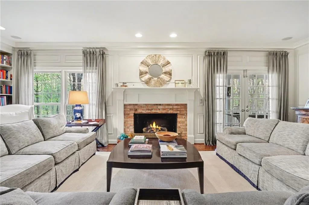 115 Churchill Drive, Atlanta, Georgia 30350, 5 Bedrooms Bedrooms, ,5 BathroomsBathrooms,Residential,For Sale,115 Churchill Drive,7748725