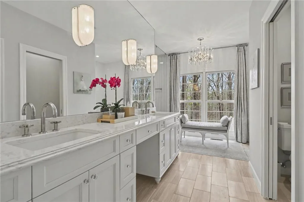 115 Churchill Drive, Atlanta, Georgia 30350, 5 Bedrooms Bedrooms, ,5 BathroomsBathrooms,Residential,For Sale,115 Churchill Drive,7748725