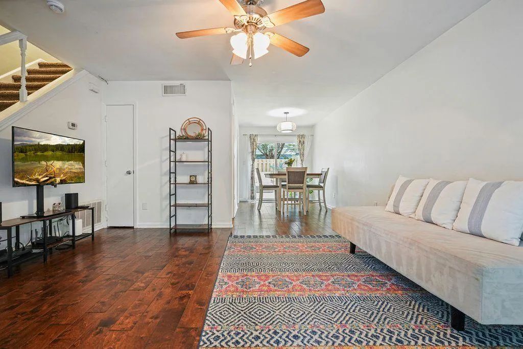136 Peachtree Memorial Drive Nw Unit Pennsylvania, Atlanta, Georgia 30309, 2 Bedrooms Bedrooms, 0 ,1 BathroomBathrooms,Residential,For Sale,136 Peachtree Memorial Drive Nw Unit Pennsylvania ,7783132