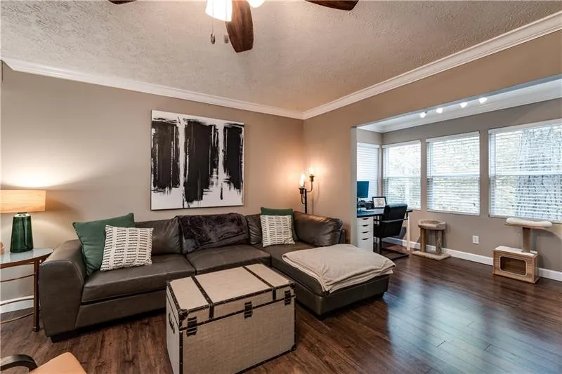 5149 Roswell Road Unit 1, Sandy Springs, Georgia 30342, 2 Bedrooms Bedrooms, ,1 BathroomBathrooms,Residential,Sold,5149 Roswell Road Unit 1,6640905