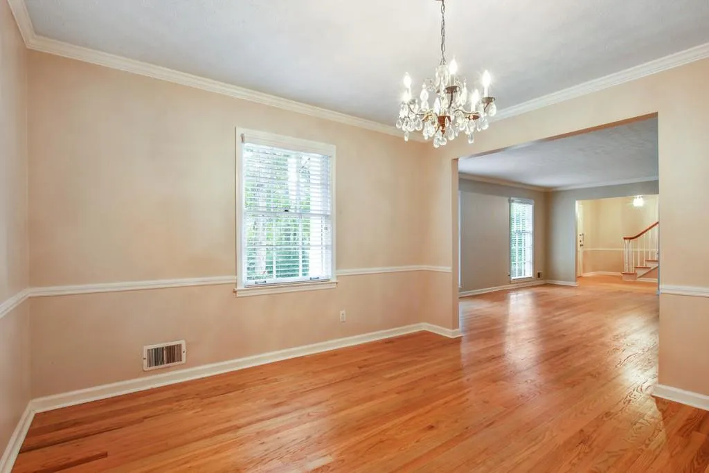 220 Glencourtney Drive, Sandy Springs, Georgia 30328, 4 Bedrooms Bedrooms, ,2 BathroomsBathrooms,Residential,Sold,220 Glencourtney Drive,5921510