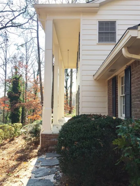 220 Glencourtney Drive, Sandy Springs, Georgia 30328, 4 Bedrooms Bedrooms, ,2 BathroomsBathrooms,Residential,Sold,220 Glencourtney Drive,5921510