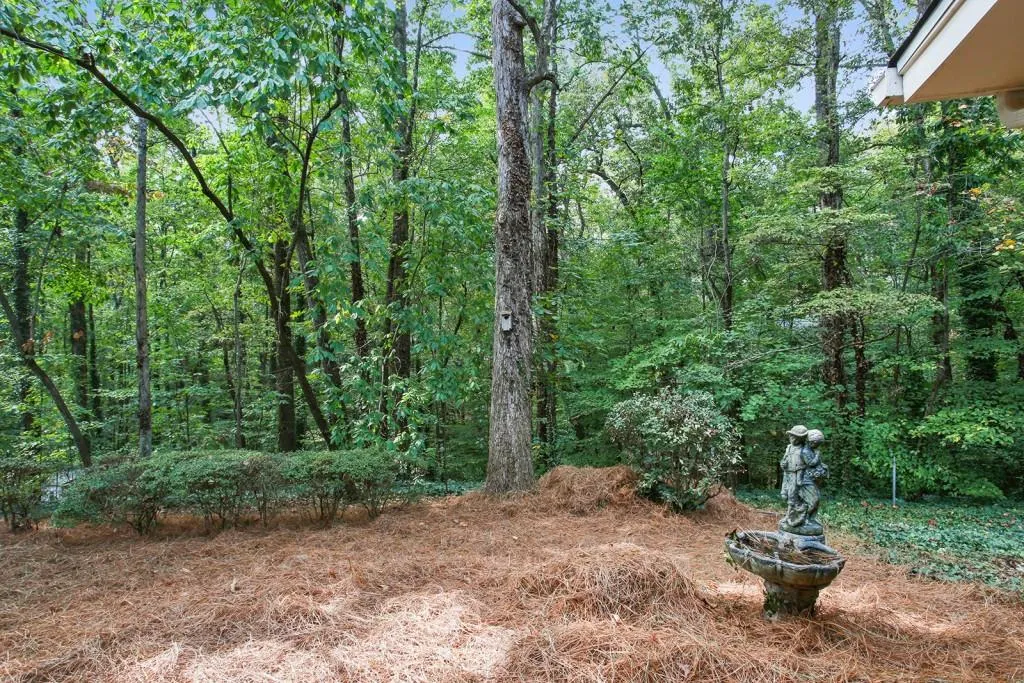 220 Glencourtney Drive, Sandy Springs, Georgia 30328, 4 Bedrooms Bedrooms, ,2 BathroomsBathrooms,Residential,Sold,220 Glencourtney Drive,5921510