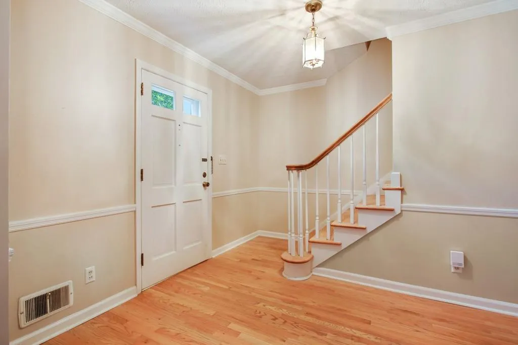220 Glencourtney Drive, Sandy Springs, Georgia 30328, 4 Bedrooms Bedrooms, ,2 BathroomsBathrooms,Residential,Sold,220 Glencourtney Drive,5921510