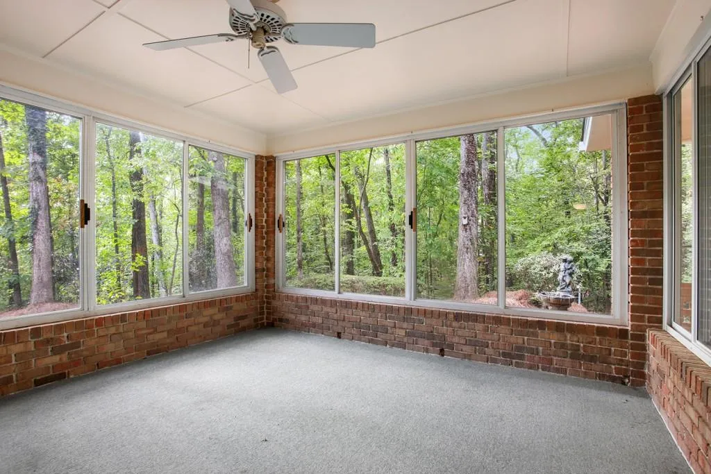 220 Glencourtney Drive, Sandy Springs, Georgia 30328, 4 Bedrooms Bedrooms, ,2 BathroomsBathrooms,Residential,Sold,220 Glencourtney Drive,5921510