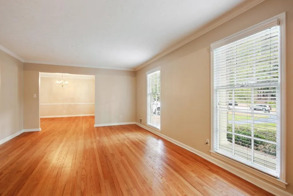 220 Glencourtney Drive, Sandy Springs, Georgia 30328, 4 Bedrooms Bedrooms, ,2 BathroomsBathrooms,Residential,Sold,220 Glencourtney Drive,5921510