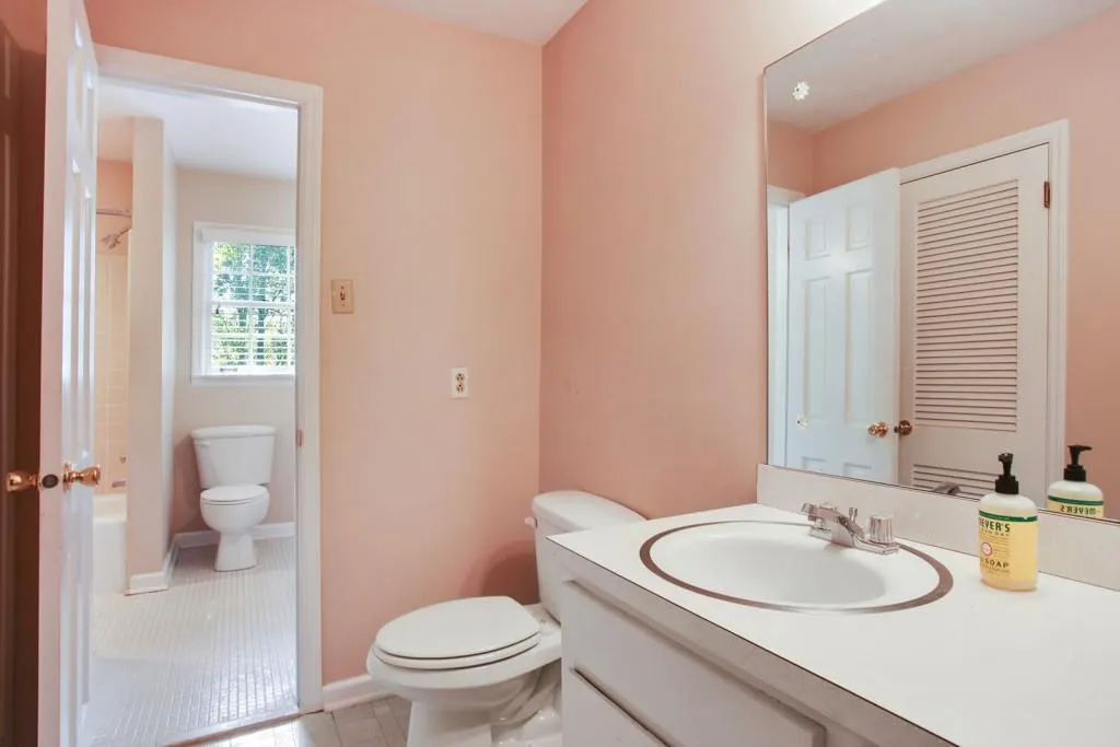 220 Glencourtney Drive, Sandy Springs, Georgia 30328, 4 Bedrooms Bedrooms, ,2 BathroomsBathrooms,Residential,Sold,220 Glencourtney Drive,5921510