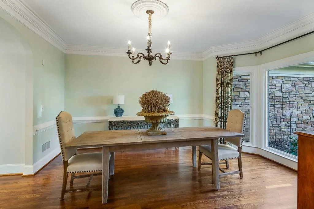 125 Grogans Landing, Sandy Springs, Georgia 30350, 5 Bedrooms Bedrooms, ,5 BathroomsBathrooms,Residential,Sold,125 Grogans Landing,6671532