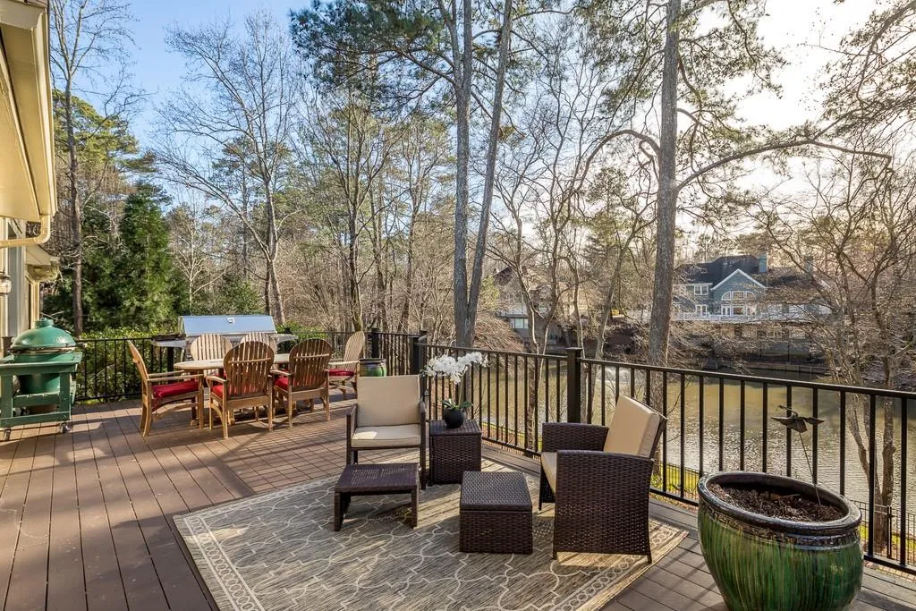 125 Grogans Landing, Sandy Springs, Georgia 30350, 5 Bedrooms Bedrooms, ,5 BathroomsBathrooms,Residential,Sold,125 Grogans Landing,6671532