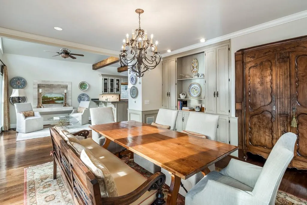 125 Grogans Landing, Sandy Springs, Georgia 30350, 5 Bedrooms Bedrooms, ,5 BathroomsBathrooms,Residential,Sold,125 Grogans Landing,6671532