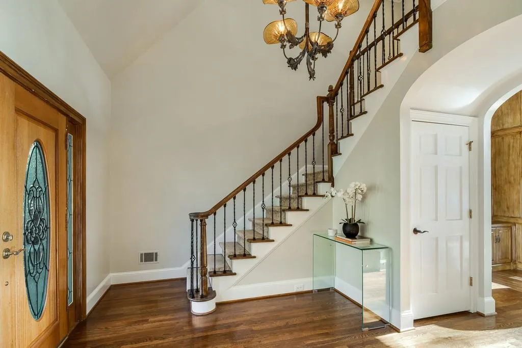125 Grogans Landing, Sandy Springs, Georgia 30350, 5 Bedrooms Bedrooms, ,5 BathroomsBathrooms,Residential,Sold,125 Grogans Landing,6671532