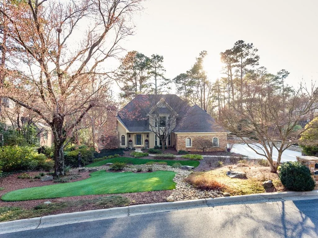 125 Grogans Landing, Sandy Springs, Georgia 30350, 5 Bedrooms Bedrooms, ,5 BathroomsBathrooms,Residential,Sold,125 Grogans Landing,6671532