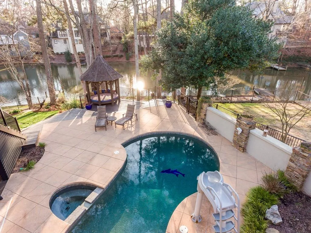 125 Grogans Landing, Sandy Springs, Georgia 30350, 5 Bedrooms Bedrooms, ,5 BathroomsBathrooms,Residential,Sold,125 Grogans Landing,6671532