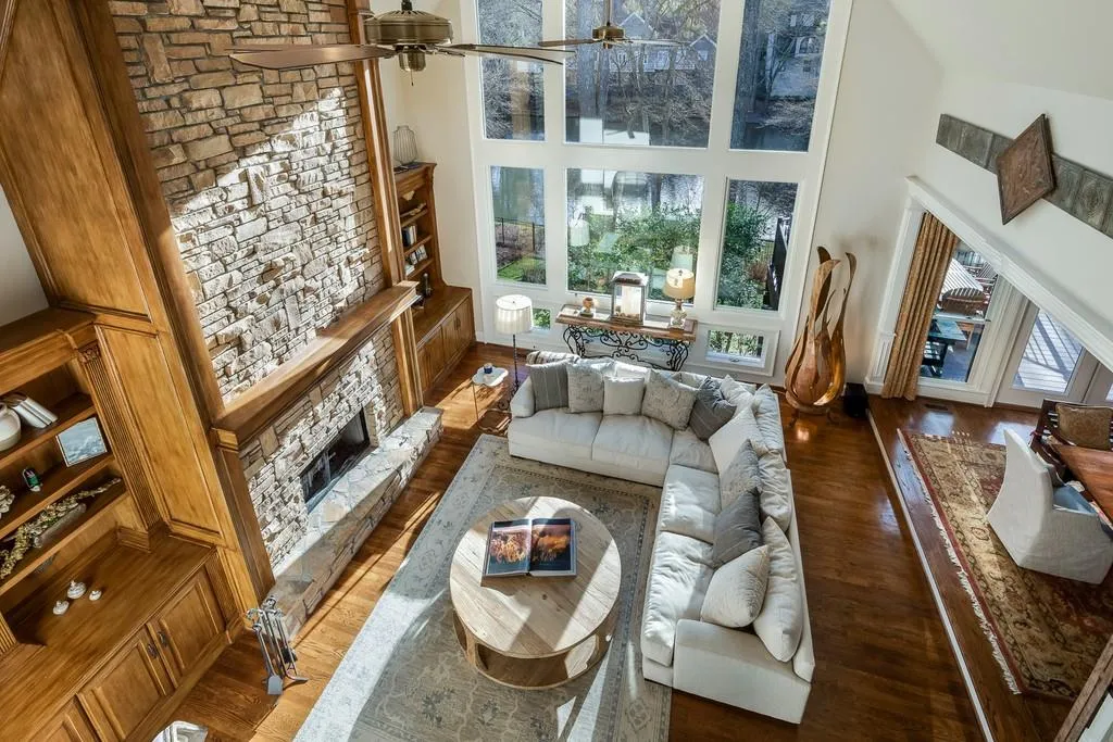 125 Grogans Landing, Sandy Springs, Georgia 30350, 5 Bedrooms Bedrooms, ,5 BathroomsBathrooms,Residential,Sold,125 Grogans Landing,6671532