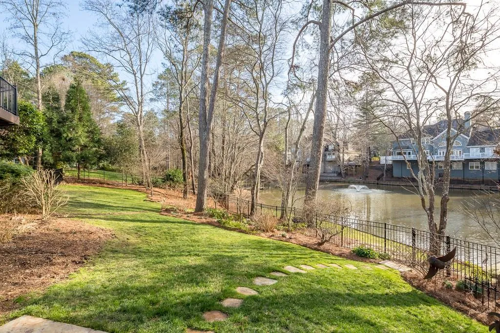 125 Grogans Landing, Sandy Springs, Georgia 30350, 5 Bedrooms Bedrooms, ,5 BathroomsBathrooms,Residential,Sold,125 Grogans Landing,6671532