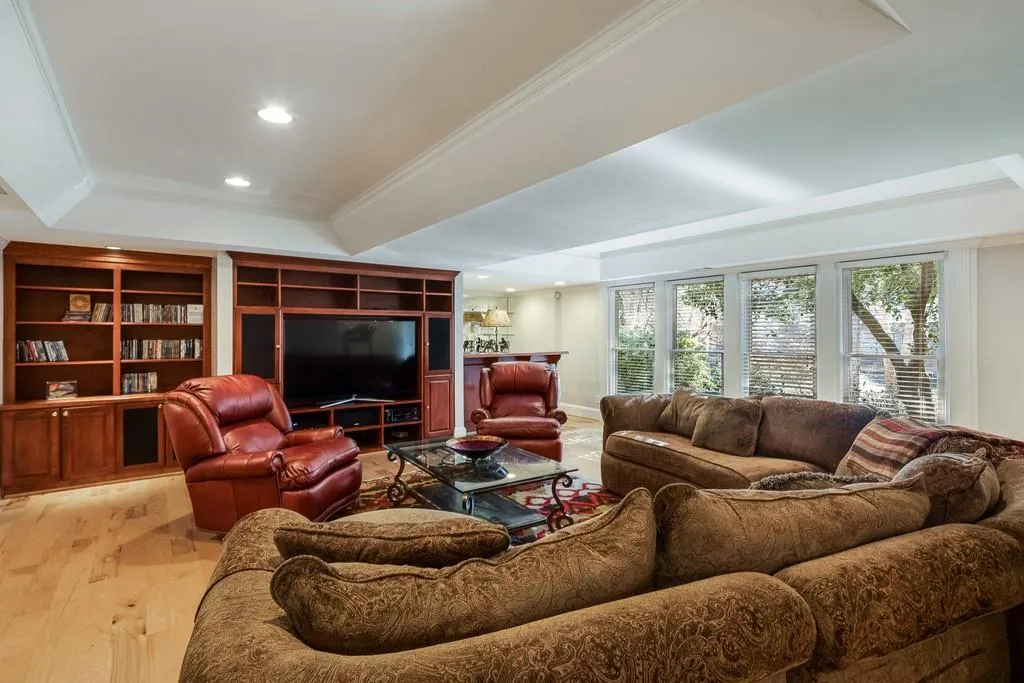 125 Grogans Landing, Sandy Springs, Georgia 30350, 5 Bedrooms Bedrooms, ,5 BathroomsBathrooms,Residential,Sold,125 Grogans Landing,6671532
