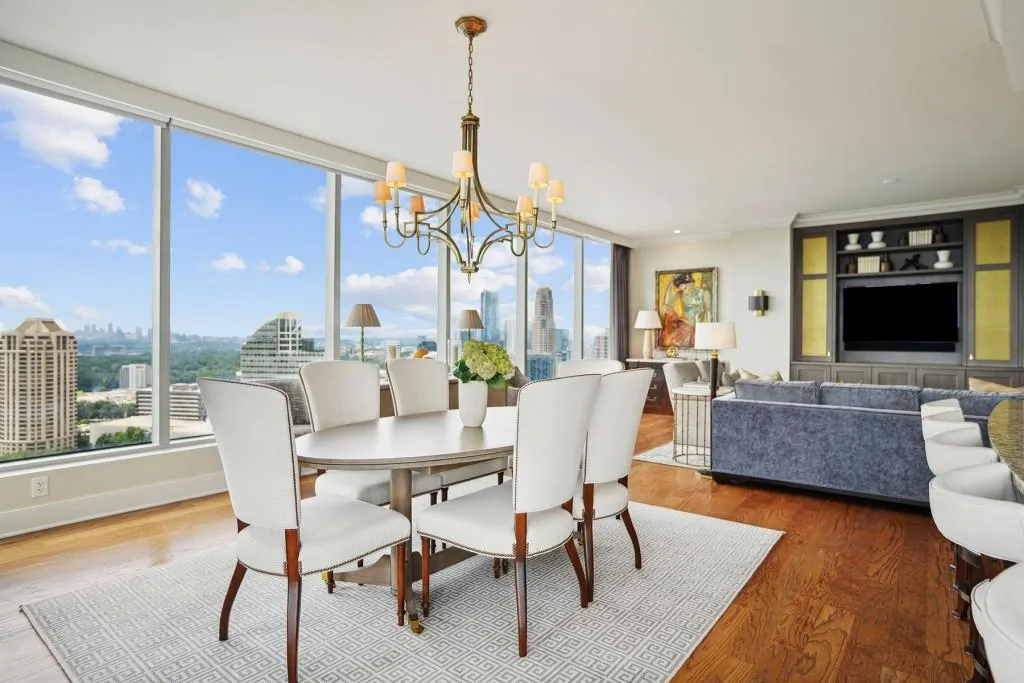 3630 Peachtree Road Ne Unit 2304, Atlanta, Georgia 30326, 2 Bedrooms Bedrooms, ,2 BathroomsBathrooms,Residential,Sold,3630 Peachtree Road Ne Unit 2304,7564291