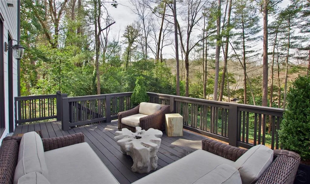 780 Starlight Drive, Atlanta, Georgia 30342, 6 Bedrooms Bedrooms, ,6 BathroomsBathrooms,Residential,Sold,780 Starlight Drive,6545678