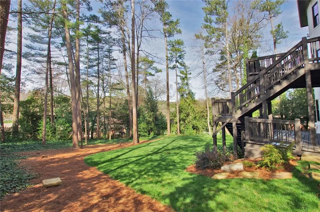 780 Starlight Drive, Atlanta, Georgia 30342, 6 Bedrooms Bedrooms, ,6 BathroomsBathrooms,Residential,Sold,780 Starlight Drive,6545678