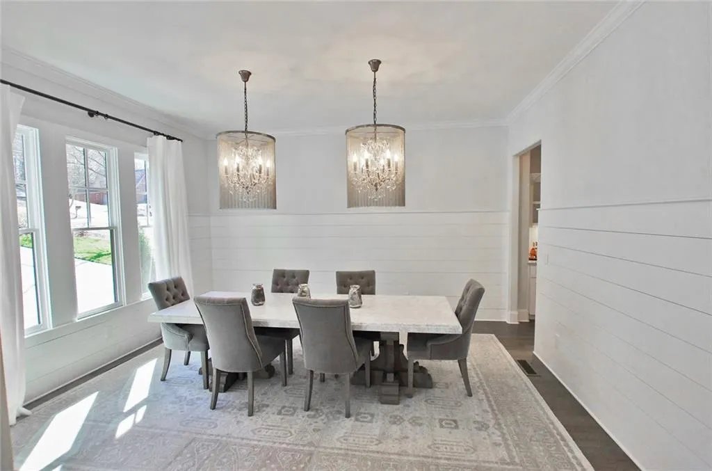 780 Starlight Drive, Atlanta, Georgia 30342, 6 Bedrooms Bedrooms, ,6 BathroomsBathrooms,Residential,Sold,780 Starlight Drive,6545678