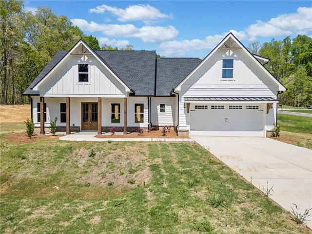 Photos shown are of a model home. Actual finishes may vary, and some features shown may be available as upgrades for an additional cost.