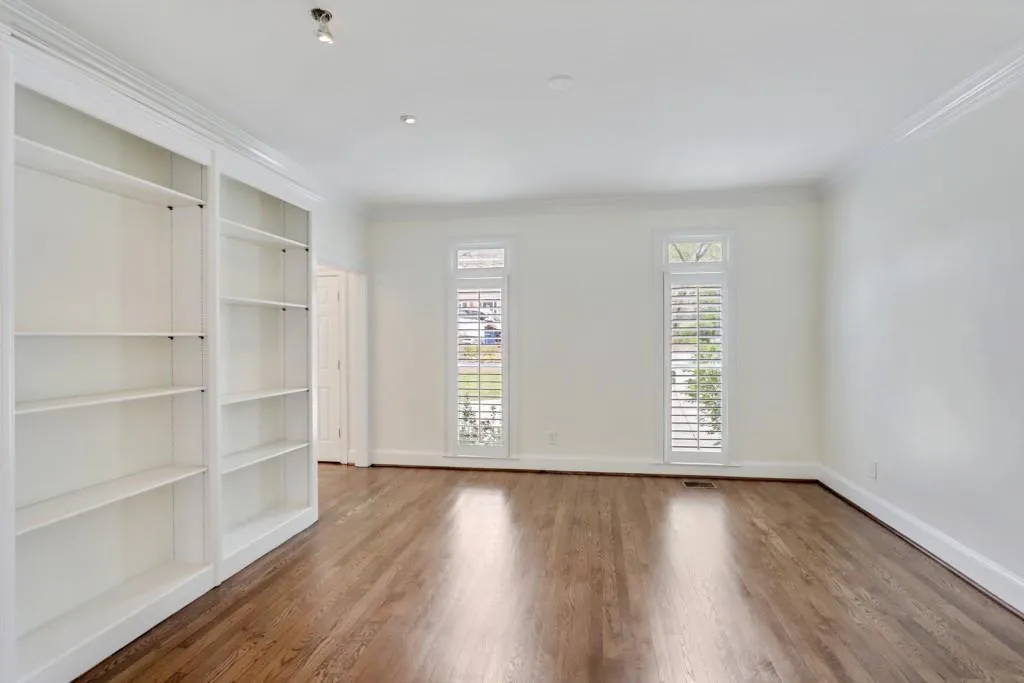 105 Barnard Place, Atlanta, Georgia 30328, 5 Bedrooms Bedrooms, ,4 BathroomsBathrooms,Residential,Sold,105 Barnard Place,6863054